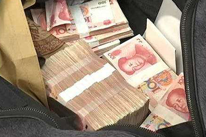 律师起诉欠款费用由谁支付？